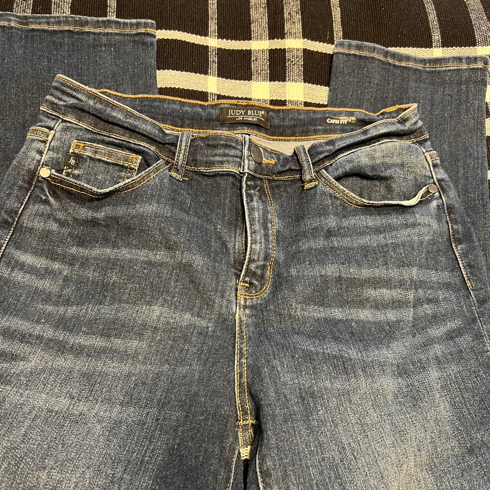 Judy Blue Capri Fit Size 11/30